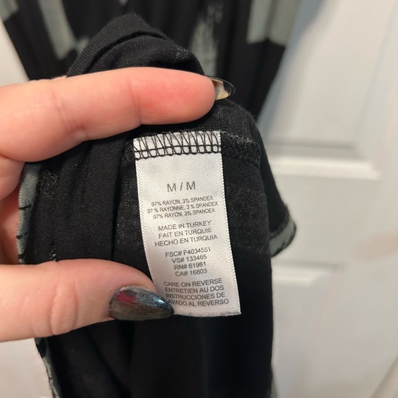 Black and Green Dress - Picture 4 of 5